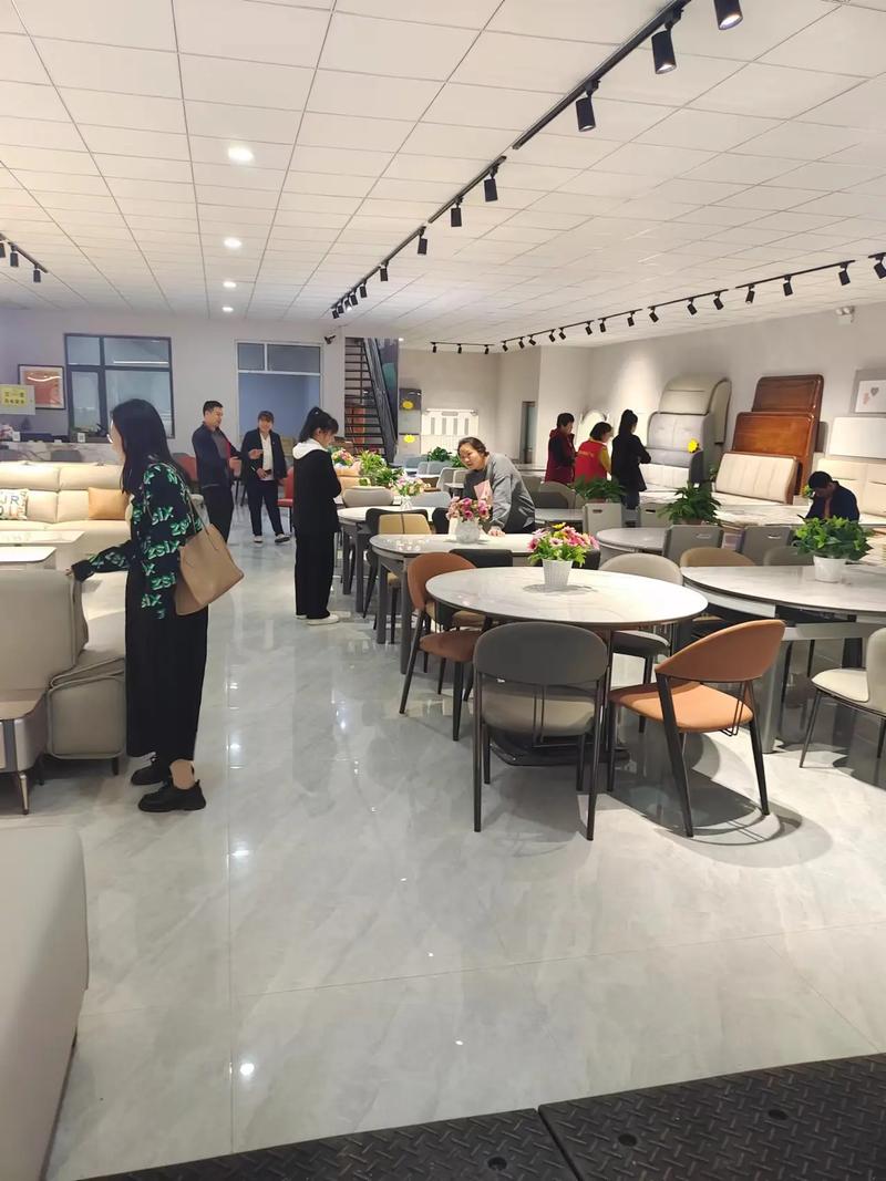 杭州家具城：多样品牌款式汇聚，满足市民家具选购需求